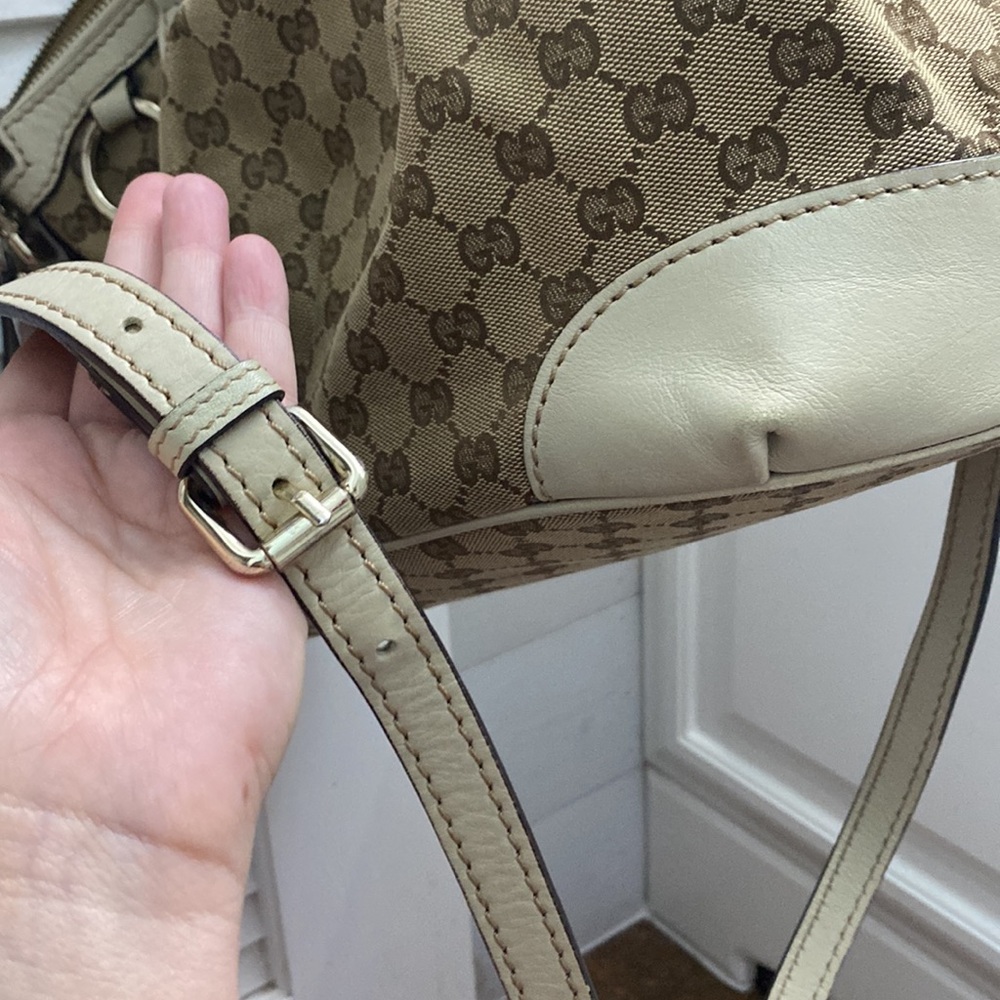 Authentic Gucci Sukey crossbody shoulder purse. - Picture 17 of 17